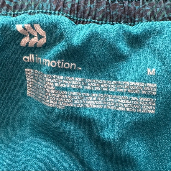 All in Motion Running Shorts in Teal Animal Print. Lined. Women’s Medium - Picture 3 of 11